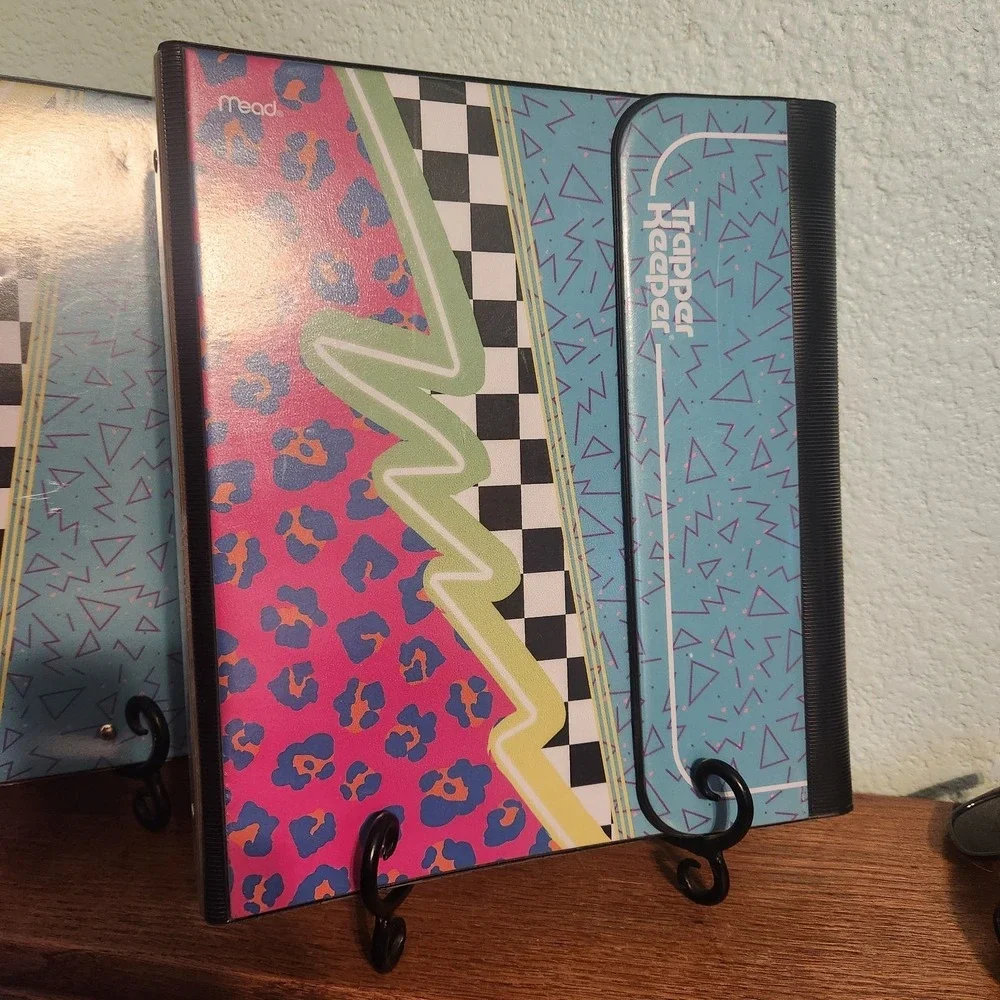 Retro 80s Style Trapper Keeper Binder Mead 2 Folders Pouch Clipboard Set Of 2